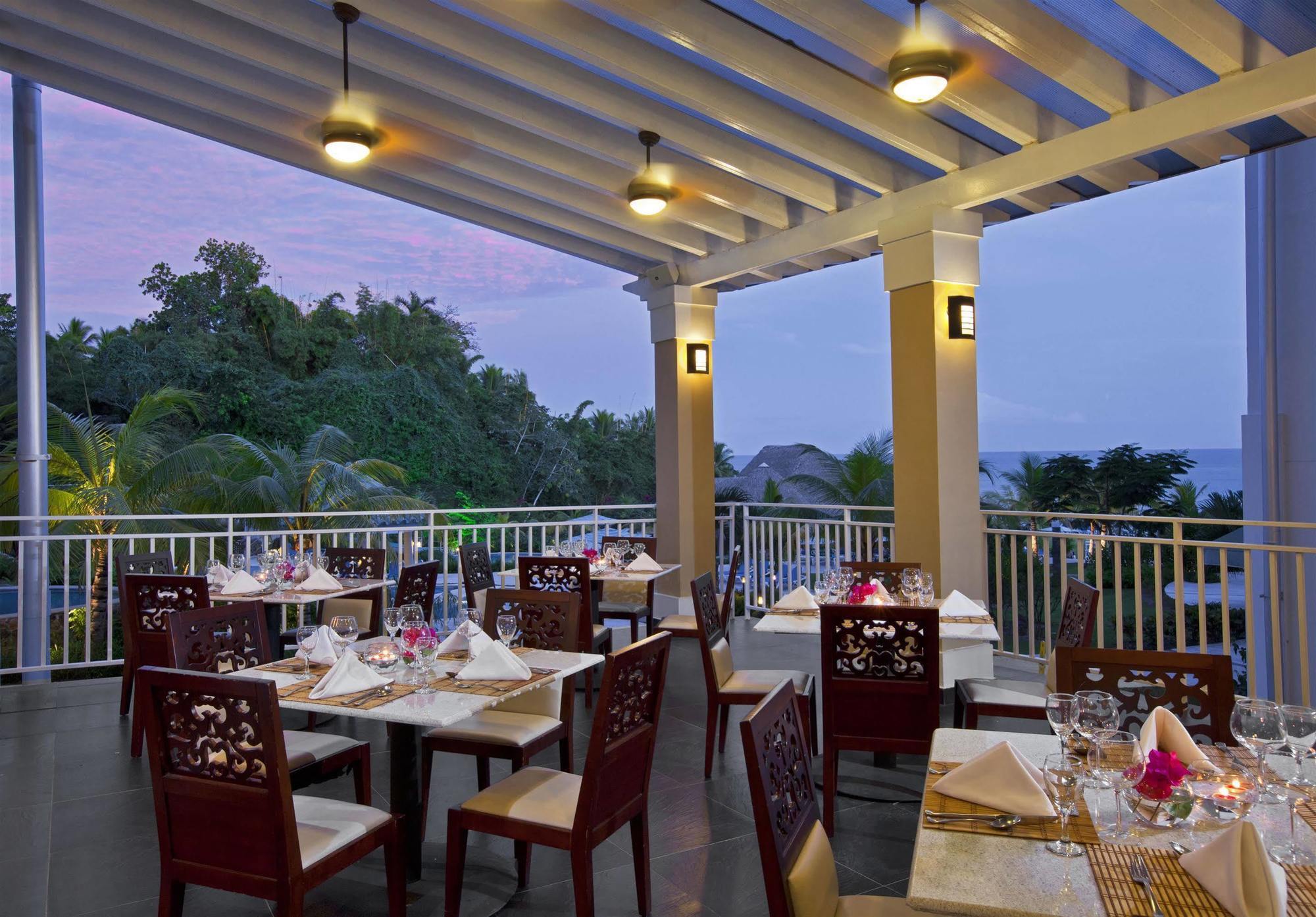 Hotel Gran Evenia Bijao Santa Clara  Restaurant foto The restaurant at the hotel