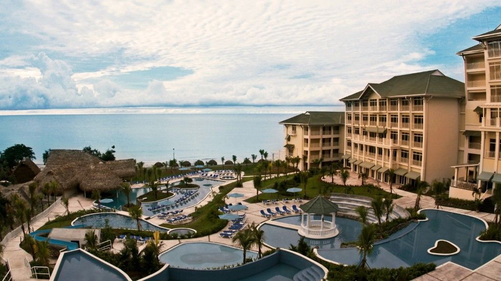 Hotel Gran Evenia Bijao Santa Clara  Exterior foto The resort's main pool